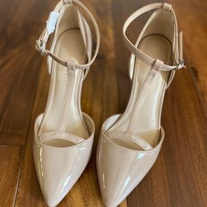 Nude Kelly & Katie NWOT heels